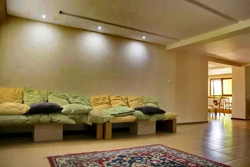 Băltenii de Sus Cazare | Motel (K1303-15) Imaginea poate fi supusă drepturilor de autor. Se recomandă contactarea titularului drepturilor.