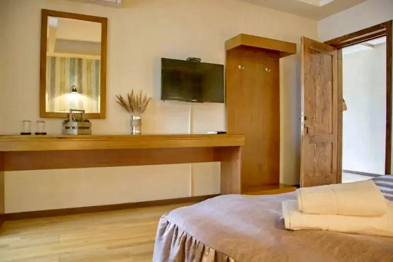 Băltenii de Sus Cazare | Motel (K1303-23) Imaginea poate fi supusă drepturilor de autor. Se recomandă contactarea titularului drepturilor.