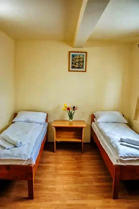 Miercurea Ciuc Cazare | Motel (K1404-8) Imaginea poate fi supusă drepturilor de autor. Se recomandă contactarea titularului drepturilor.