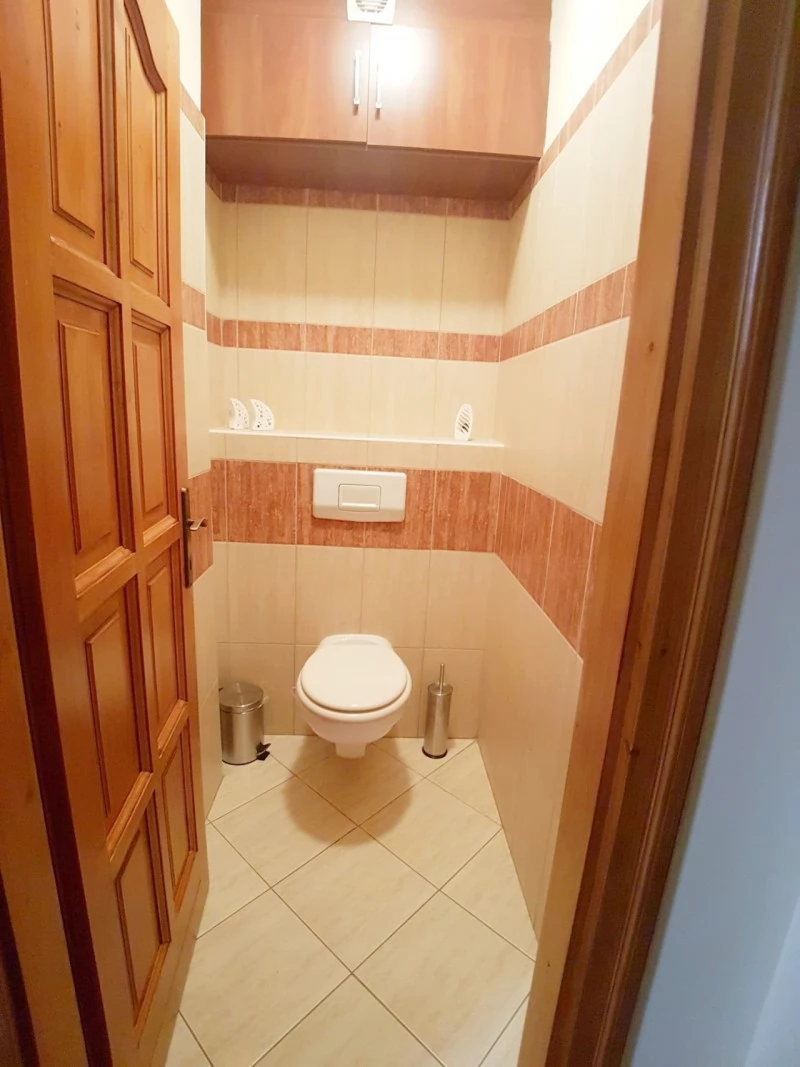  Cazare | Camping / Popas turistic (K0903-16) Imaginea poate fi supusă drepturilor de autor. Se recomandă contactarea titularului drepturilor.