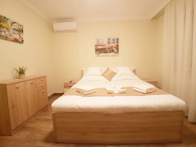  Cazare | Camping / Popas turistic (K0903-23) Imaginea poate fi supusă drepturilor de autor. Se recomandă contactarea titularului drepturilor.