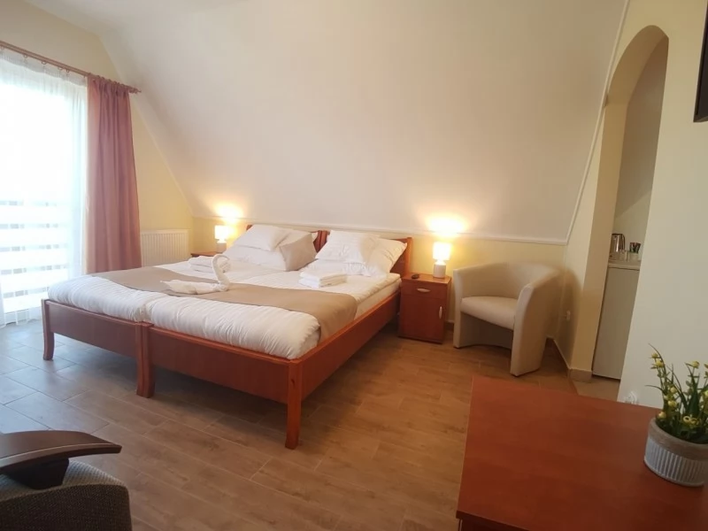 Hajdúszoboszló Szállás | Kemping / turistapihenő (K0903-25) A kép szerzői jogvédelem alatt állhat. Javasolt a kapcsolatfelvétel a jog tulajdonossal.