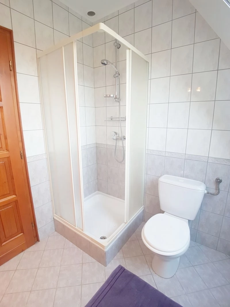  Cazare | Camping / Popas turistic (K0903-44) Imaginea poate fi supusă drepturilor de autor. Se recomandă contactarea titularului drepturilor.