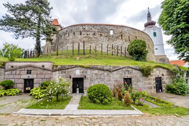 Szállás Sfântu-Gheorghe - Hotel Castel *** | Sepsiszentgyörgy - Kastély Hotel***. A kép szerzői jogvédelem alatt állhat. Javasolt a kapcsolatfelvétel a jog tulajdonossal.