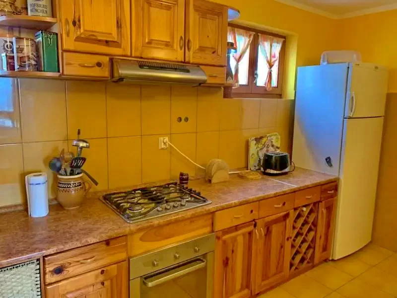 Zetea Cazare | Sat de vacanță (K0214-1) Imaginea poate fi supusă drepturilor de autor. Se recomandă contactarea titularului drepturilor.