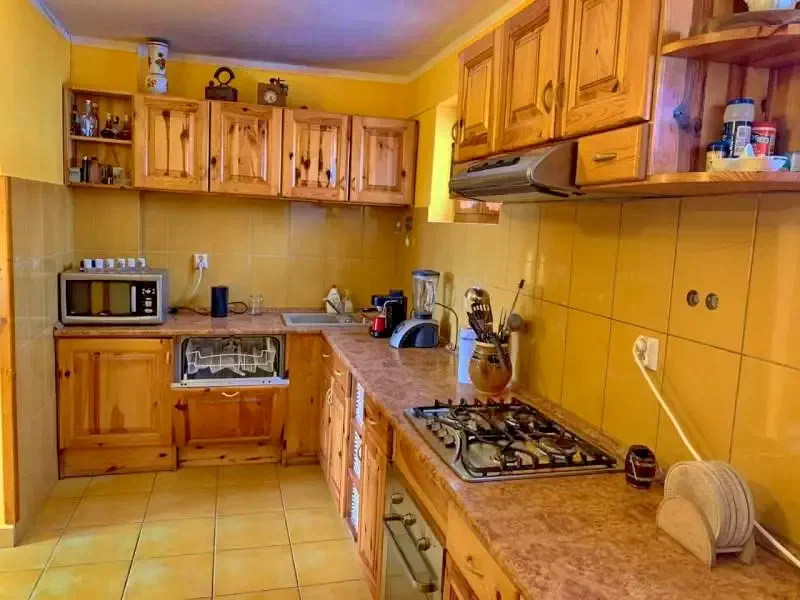 Zetea Cazare | Sat de vacanță (K0214-4) Imaginea poate fi supusă drepturilor de autor. Se recomandă contactarea titularului drepturilor.