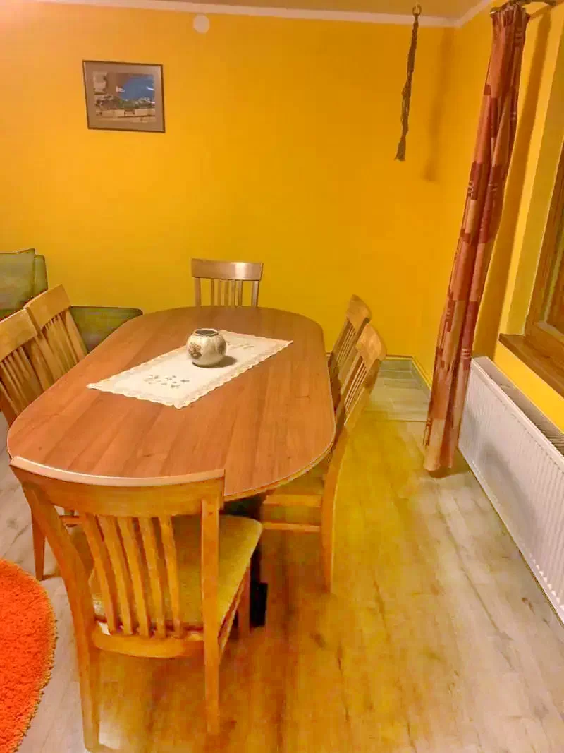 Zetea Cazare | Sat de vacanță (K0214-6) Imaginea poate fi supusă drepturilor de autor. Se recomandă contactarea titularului drepturilor.