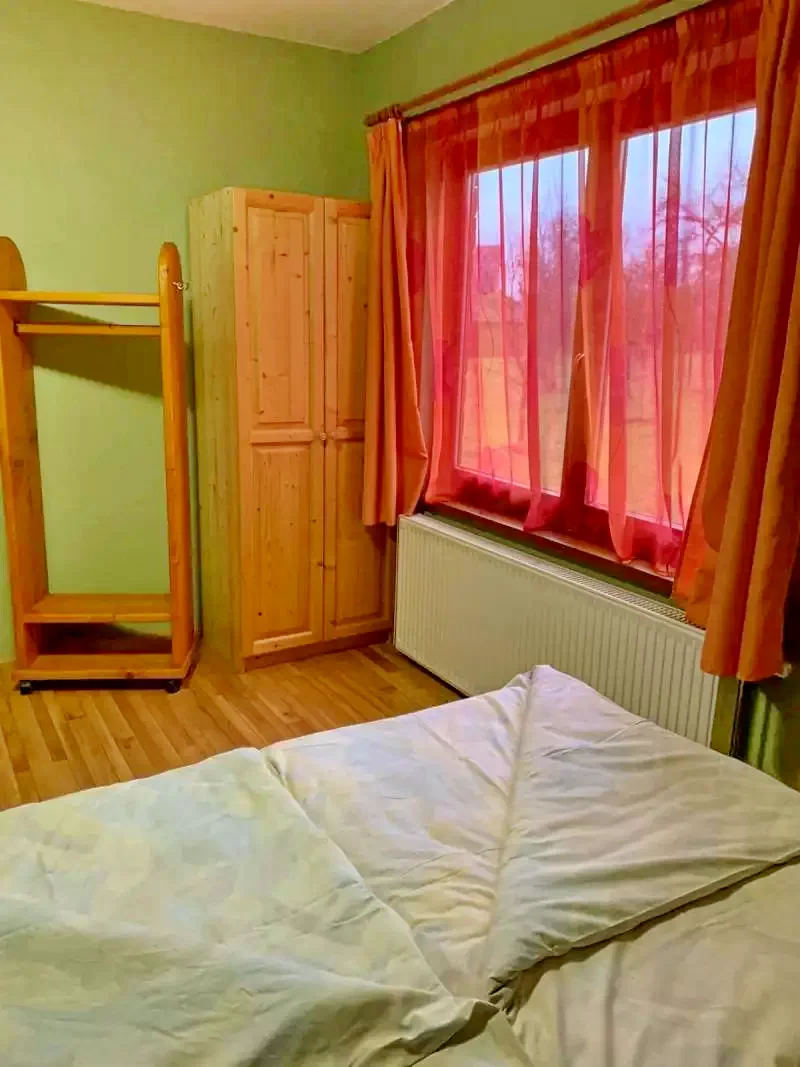 Zetea Cazare | Sat de vacanță (K0214-14) Imaginea poate fi supusă drepturilor de autor. Se recomandă contactarea titularului drepturilor.