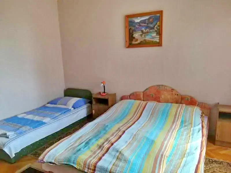  Cazare | Casă de apartamente (K1018-17) Imaginea poate fi supusă drepturilor de autor. Se recomandă contactarea titularului drepturilor.