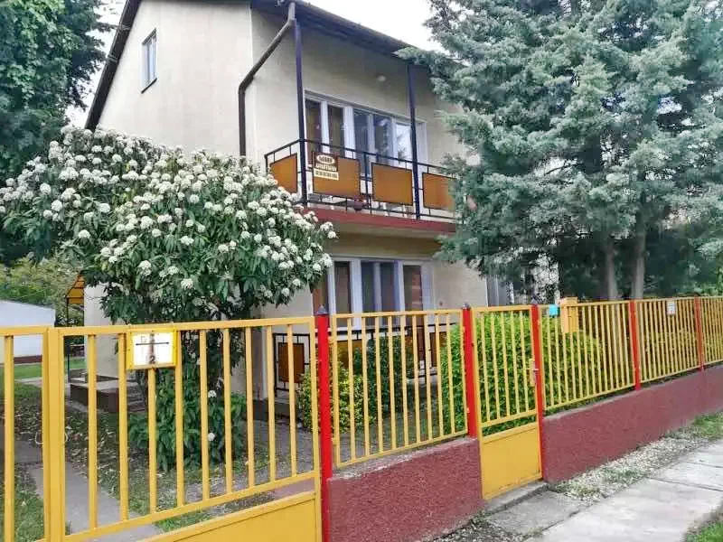 Hajdúszoboszló Szállás | Apartmanház (K1018-23) A kép szerzői jogvédelem alatt állhat. Javasolt a kapcsolatfelvétel a jog tulajdonossal.