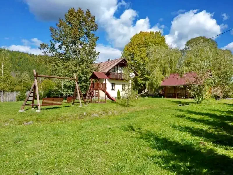 Szállás Izvoare - Casa la cheie Ilyés Katalin | Ivó - Ilyés Katalin Kulcsosház. A kép szerzői jogvédelem alatt állhat. Javasolt a kapcsolatfelvétel a jog tulajdonossal.