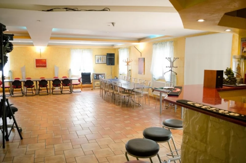 Tarkő Szállás | Kemping / turistapihenő (K0693-2) A kép szerzői jogvédelem alatt állhat. Javasolt a kapcsolatfelvétel a jog tulajdonossal.