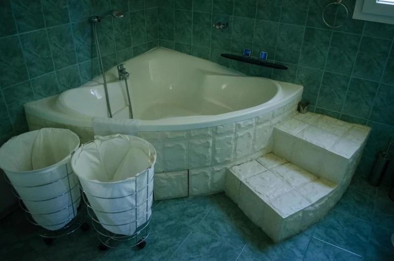 Tarcău Cazare | Camping / Popas turistic (K0693-11) Imaginea poate fi supusă drepturilor de autor. Se recomandă contactarea titularului drepturilor.