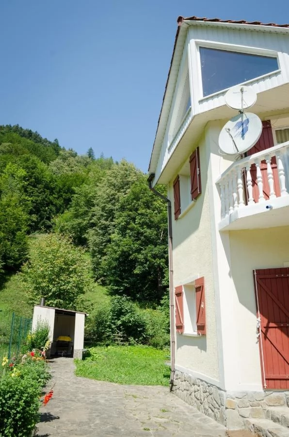 Tarkő Szállás | Kemping / turistapihenő (K0693-21) A kép szerzői jogvédelem alatt állhat. Javasolt a kapcsolatfelvétel a jog tulajdonossal.