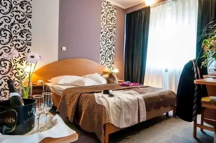 Hunedoara Cazare | Hotel*** (K0736-33) Imaginea poate fi supusă drepturilor de autor. Se recomandă contactarea titularului drepturilor.