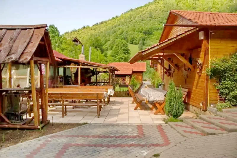 Szállás Șugag - Complex Turcana***  (Complex Cabane MA Șugag) | Șugag - Turcana Komplexum*** (MA Complex Sugág). A kép szerzői jogvédelem alatt állhat. Javasolt a kapcsolatfelvétel a jog tulajdonossal.