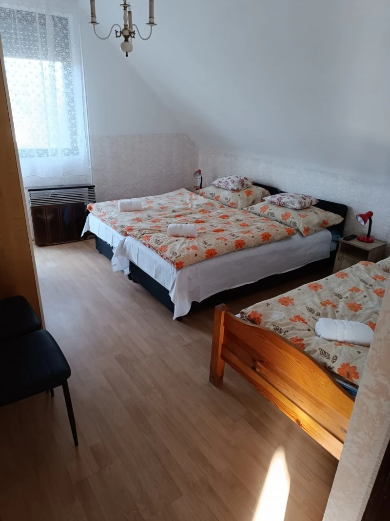 Hajdúszoboszló Szállás | Üdülőfalu (K0587-12) A kép szerzői jogvédelem alatt állhat. Javasolt a kapcsolatfelvétel a jog tulajdonossal.