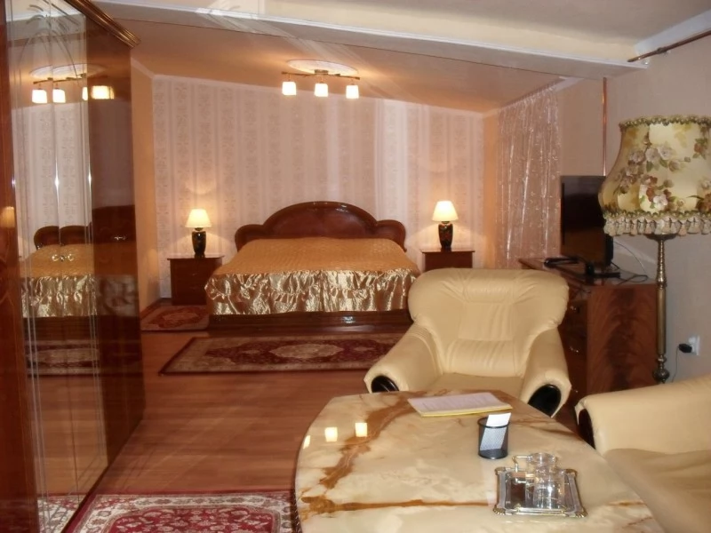  Cazare | Pensiune turistică (K0017-6) Imaginea poate fi supusă drepturilor de autor. Se recomandă contactarea titularului drepturilor.