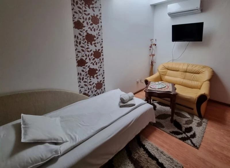  Cazare | Pensiune turistică (K0017-23) Imaginea poate fi supusă drepturilor de autor. Se recomandă contactarea titularului drepturilor.