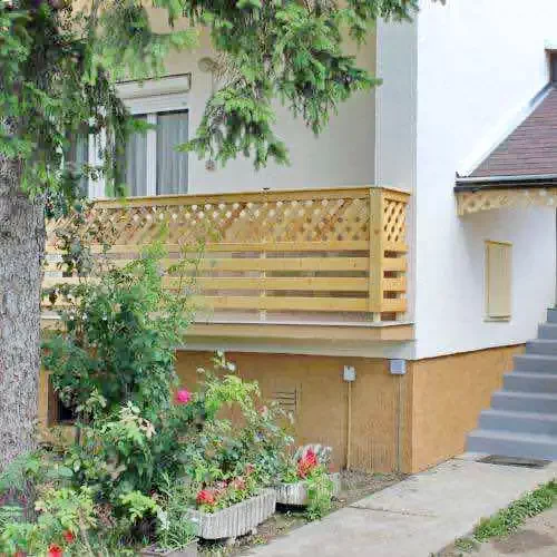 Hajdúszoboszló Szállás | Apartmanház (K1023-3) A kép szerzői jogvédelem alatt állhat. Javasolt a kapcsolatfelvétel a jog tulajdonossal.