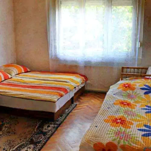 Hajdúszoboszló Szállás | Apartmanház (K1023-4) A kép szerzői jogvédelem alatt állhat. Javasolt a kapcsolatfelvétel a jog tulajdonossal.