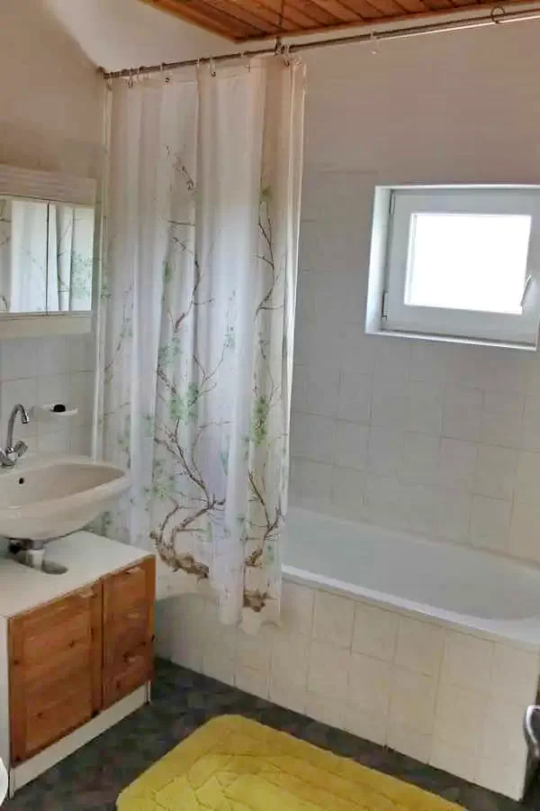  Cazare | Bungalow (K1023-6) Imaginea poate fi supusă drepturilor de autor. Se recomandă contactarea titularului drepturilor.