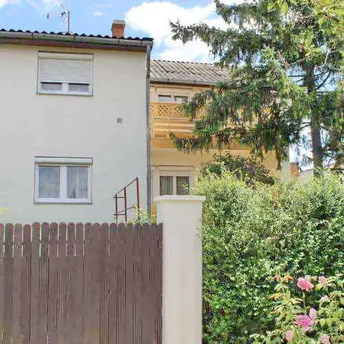 Hajdúszoboszló Cazare | Casă de apartamente (K1023-16) Imaginea poate fi supusă drepturilor de autor. Se recomandă contactarea titularului drepturilor.
