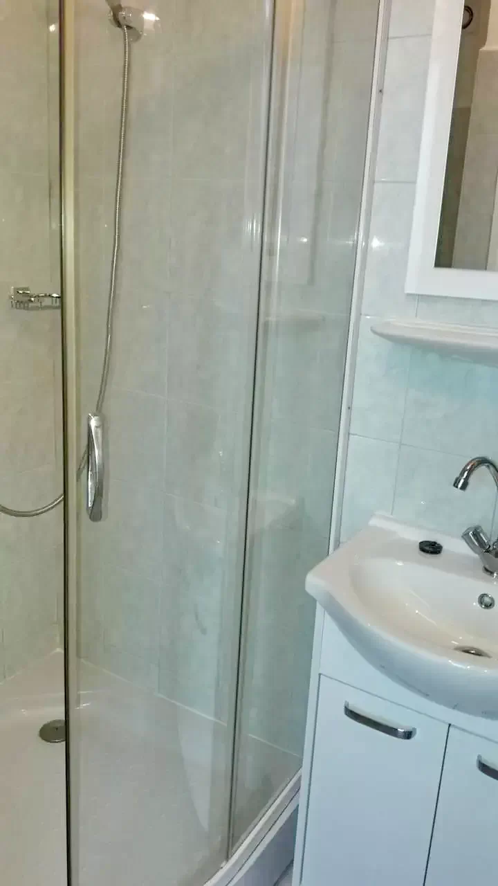 Mișcolț Cazare | Hotel**** (K0560-4) Imaginea poate fi supusă drepturilor de autor. Se recomandă contactarea titularului drepturilor.