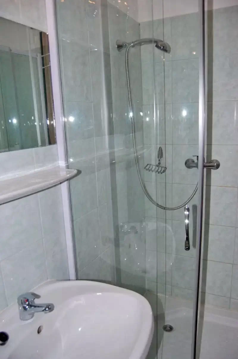 Mișcolț Cazare | Hotel**** (K0560-9) Imaginea poate fi supusă drepturilor de autor. Se recomandă contactarea titularului drepturilor.