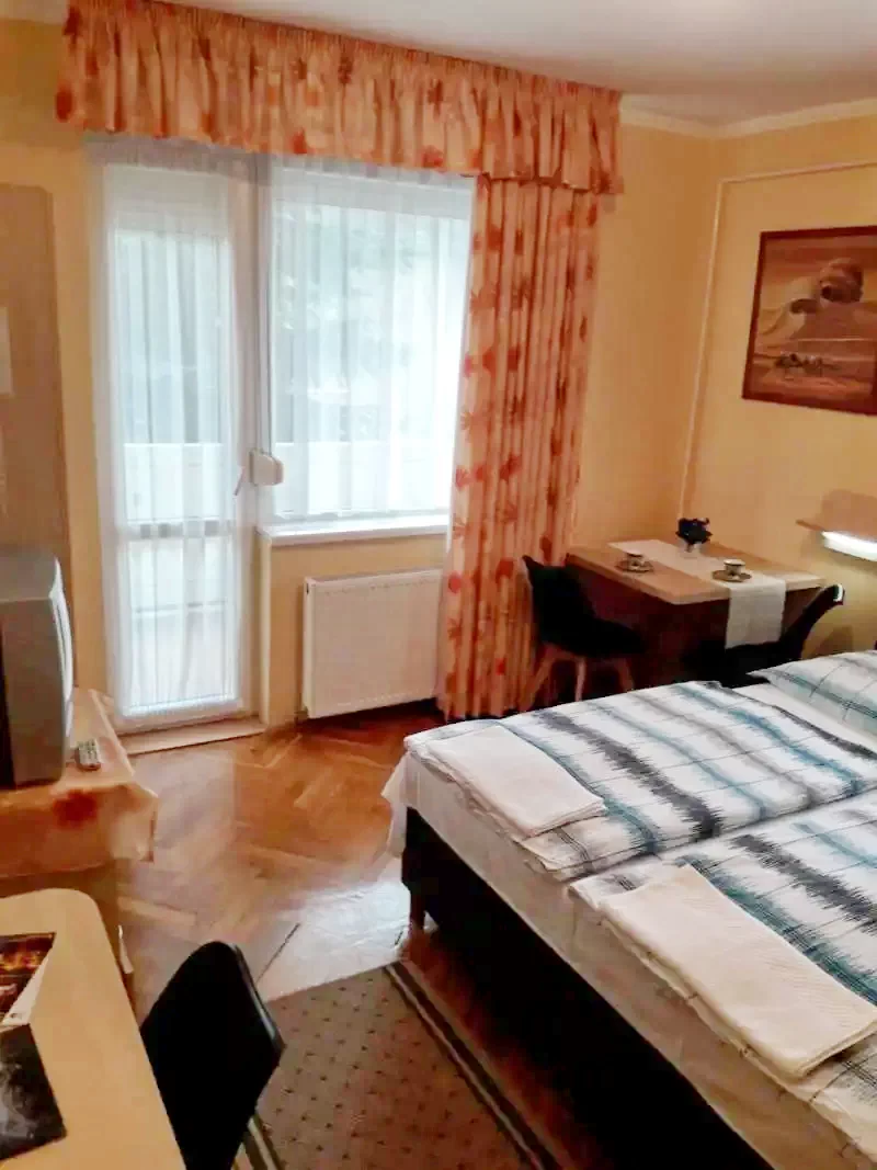 Mișcolț Cazare | Hotel**** (K0560-10) Imaginea poate fi supusă drepturilor de autor. Se recomandă contactarea titularului drepturilor.