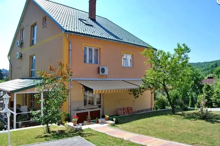 Mișcolț Cazare | Hotel**** (K0560-45) Imaginea poate fi supusă drepturilor de autor. Se recomandă contactarea titularului drepturilor.