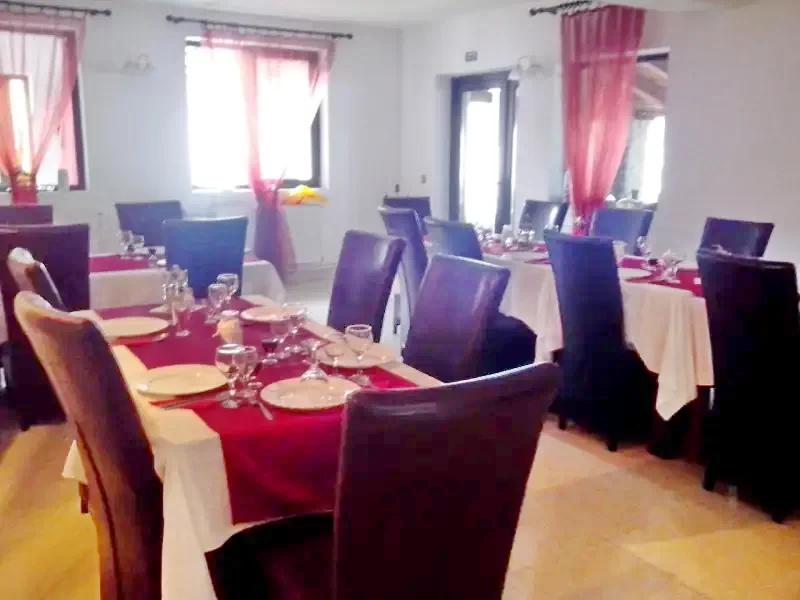 Herkulesfürdő Szállás | Motel (K0896-5) A kép szerzői jogvédelem alatt állhat. Javasolt a kapcsolatfelvétel a jog tulajdonossal.