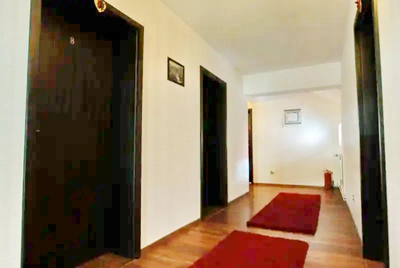 Băile Herculane Cazare | Motel (K0896-16) Imaginea poate fi supusă drepturilor de autor. Se recomandă contactarea titularului drepturilor.