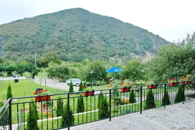 Băile Herculane Cazare | Motel (K0896-22) Imaginea poate fi supusă drepturilor de autor. Se recomandă contactarea titularului drepturilor.