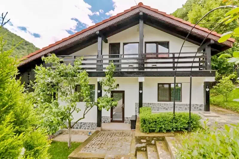 Herkulesfürdő Szállás | Motel (K0896-23) A kép szerzői jogvédelem alatt állhat. Javasolt a kapcsolatfelvétel a jog tulajdonossal.