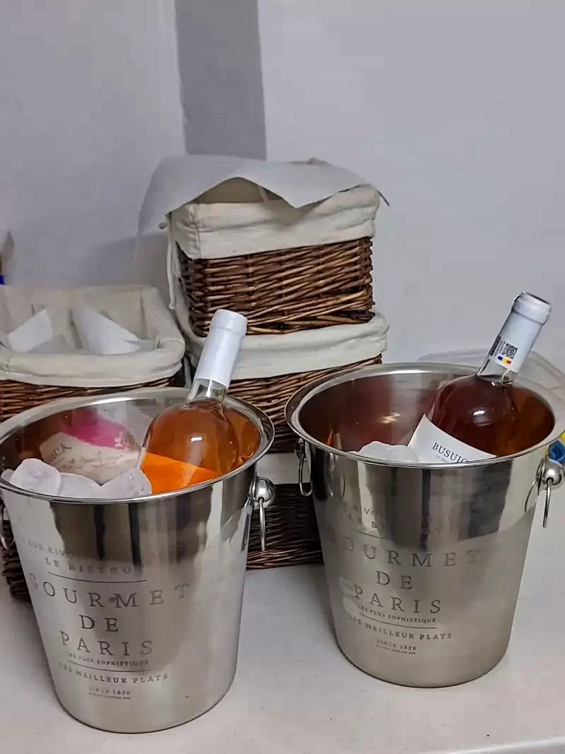 Băile Herculane Cazare | Motel (K0896-40) Imaginea poate fi supusă drepturilor de autor. Se recomandă contactarea titularului drepturilor.