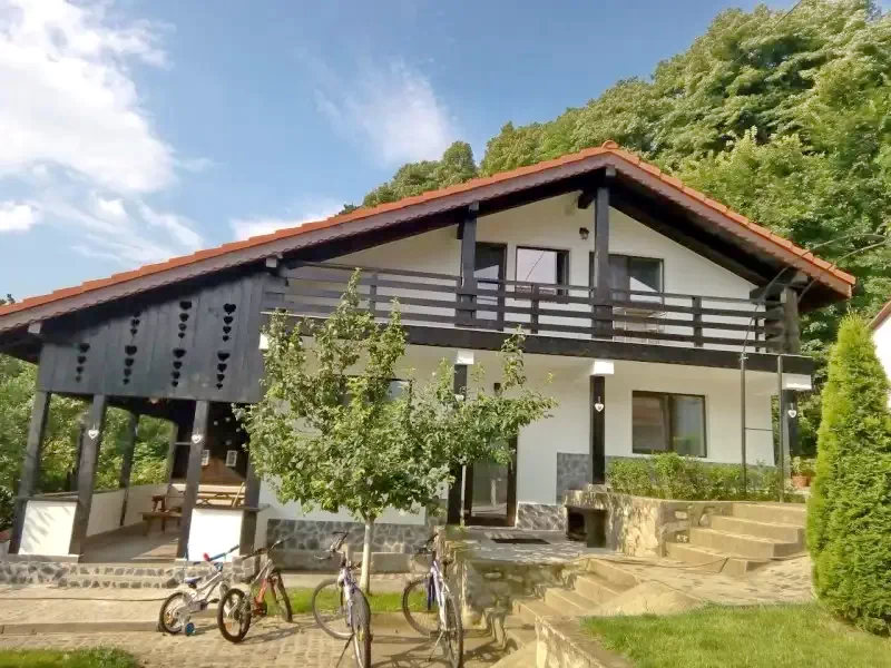 Herkulesfürdő Szállás | Motel (K0896-41) A kép szerzői jogvédelem alatt állhat. Javasolt a kapcsolatfelvétel a jog tulajdonossal.