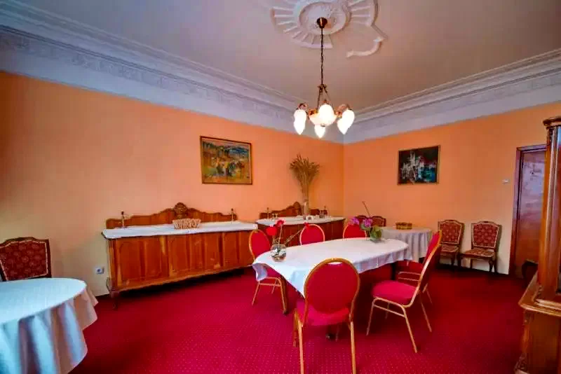 Sfântu Gheorghe Cazare | Hotel*** (K0066-35) Imaginea poate fi supusă drepturilor de autor. Se recomandă contactarea titularului drepturilor.