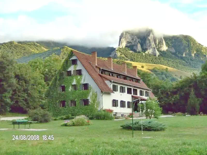 Torockó Szállás | Panzió (K1098-41) A kép szerzői jogvédelem alatt állhat. Javasolt a kapcsolatfelvétel a jog tulajdonossal.