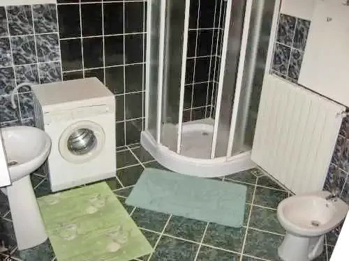 Borșa Cazare | Sat de vacanță (K0986-11) Imaginea poate fi supusă drepturilor de autor. Se recomandă contactarea titularului drepturilor.