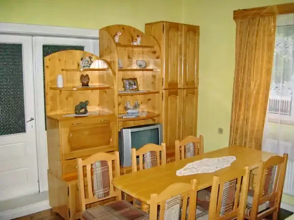 Borșa Cazare | Sat de vacanță (K0986-12) Imaginea poate fi supusă drepturilor de autor. Se recomandă contactarea titularului drepturilor.