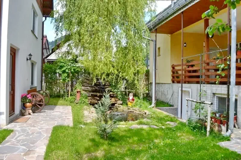 Borșa Cazare | Sat de vacanță (K0986-15) Imaginea poate fi supusă drepturilor de autor. Se recomandă contactarea titularului drepturilor.