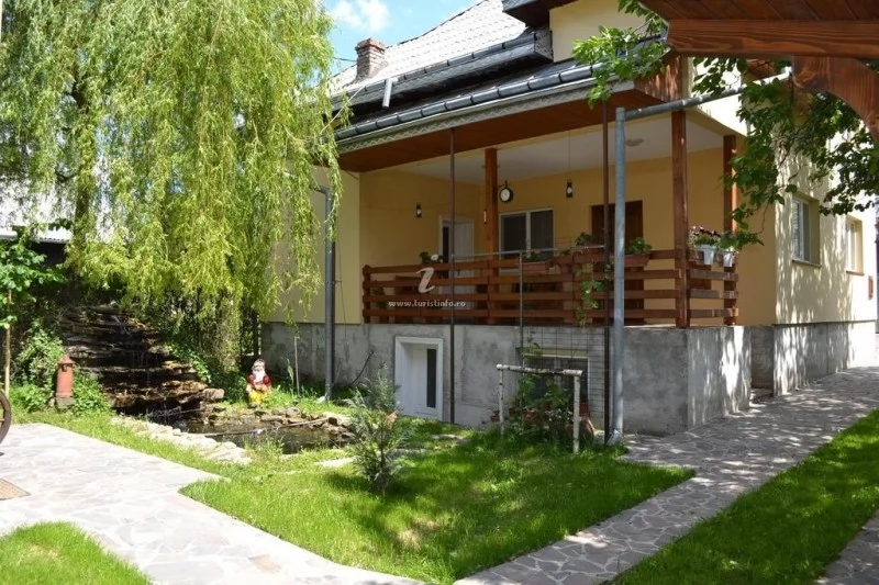 Borșa Cazare | Sat de vacanță (K0986-17) Imaginea poate fi supusă drepturilor de autor. Se recomandă contactarea titularului drepturilor.