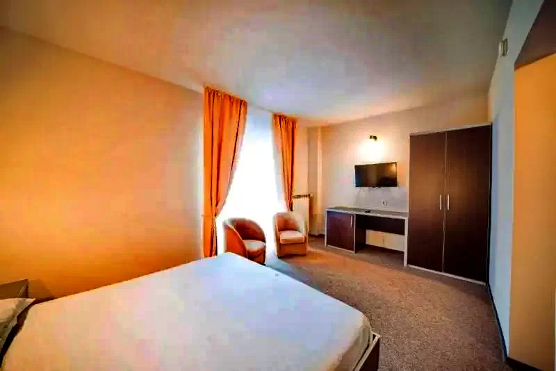 Băile Herculane Cazare | Hotel*** (K0820-43) Imaginea poate fi supusă drepturilor de autor. Se recomandă contactarea titularului drepturilor.