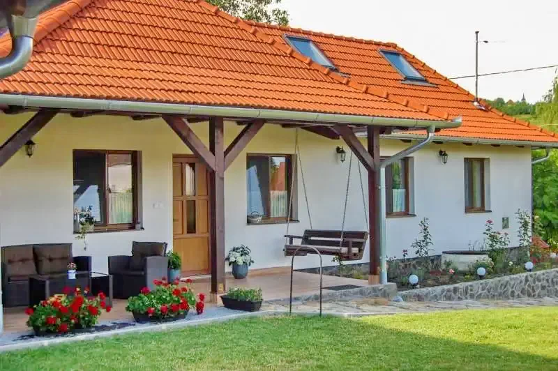 Chedia Mică Cazare | Sat de vacanță (K1260-6) Imaginea poate fi supusă drepturilor de autor. Se recomandă contactarea titularului drepturilor.