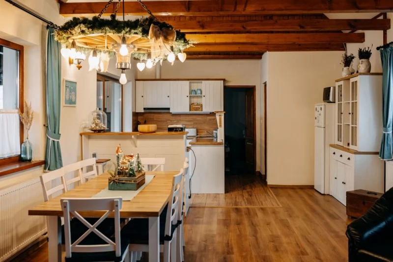 Chedia Mică Cazare | Sat de vacanță (K1260-29) Imaginea poate fi supusă drepturilor de autor. Se recomandă contactarea titularului drepturilor.