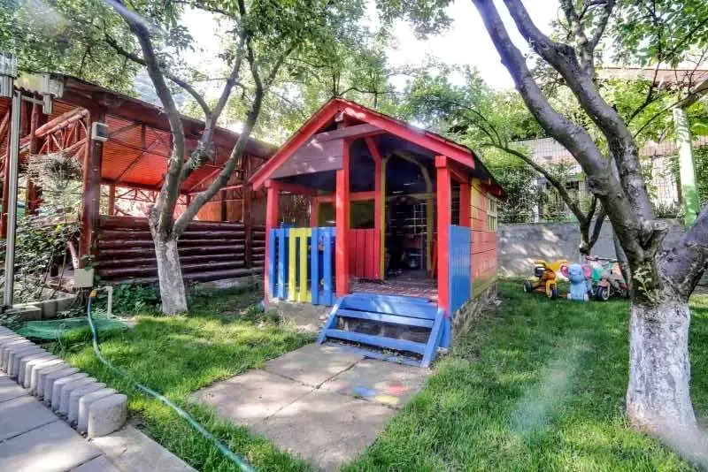 Băile Herculane Cazare | Motel (K0880-34) Imaginea poate fi supusă drepturilor de autor. Se recomandă contactarea titularului drepturilor.