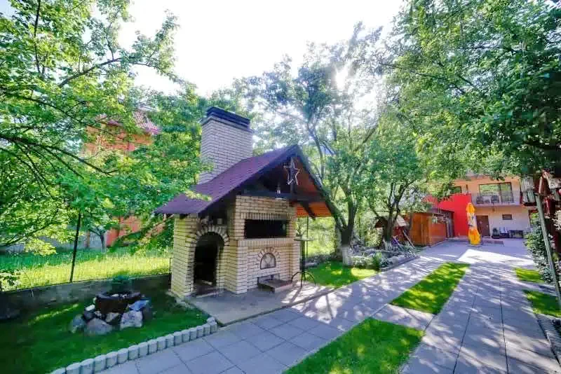 Băile Herculane Cazare | Motel (K0880-39) Imaginea poate fi supusă drepturilor de autor. Se recomandă contactarea titularului drepturilor.