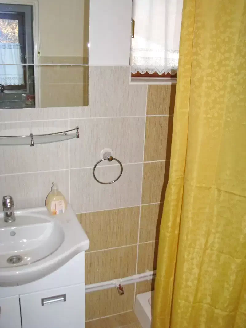 Băile Homorod Cazare | Apartament (K0043-7) Imaginea poate fi supusă drepturilor de autor. Se recomandă contactarea titularului drepturilor.