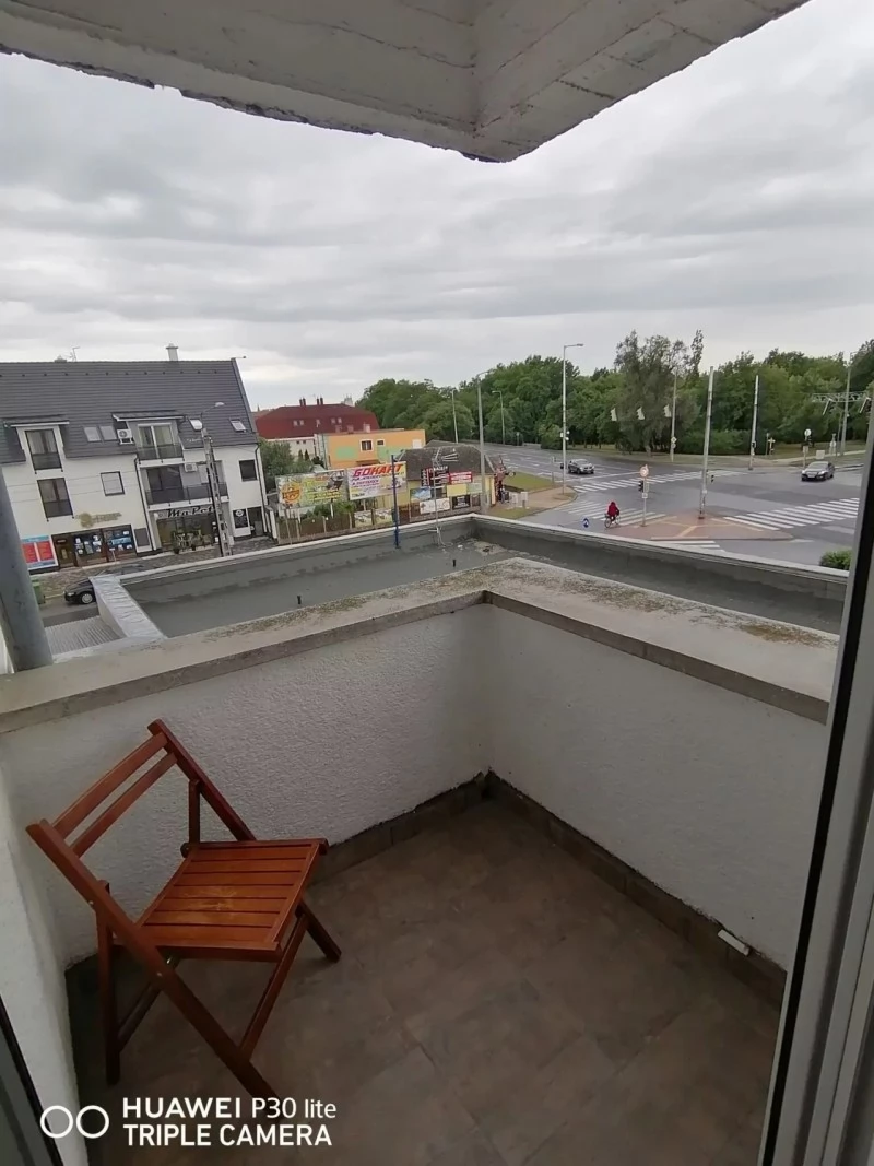  Cazare | Casă de apartamente (K0153-6) Imaginea poate fi supusă drepturilor de autor. Se recomandă contactarea titularului drepturilor.